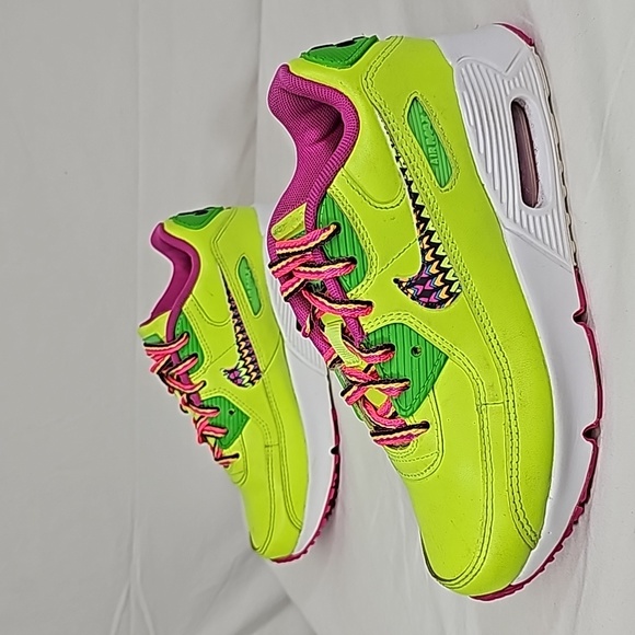 Nike Other - NIKE AIR MAX 90 LTR YOUTH SNEAKERS BFPM-06-195